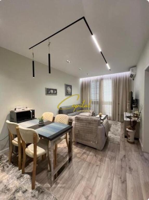 APARTAMENT ME QERA 1+1 QENDER 970 EURO