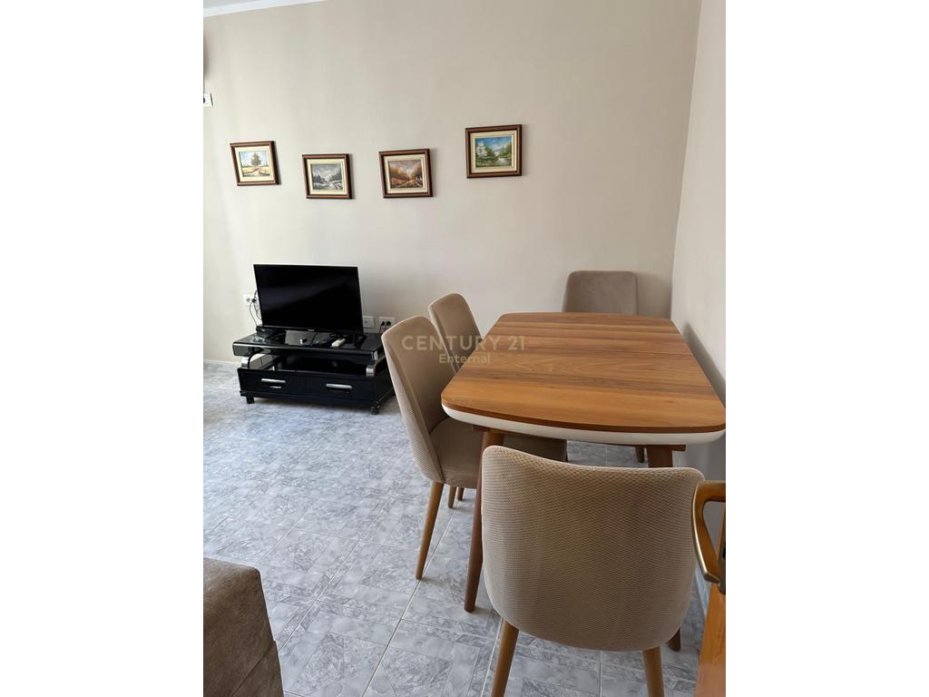 Apartament 1+1 per qira, Rruga e Kavajes