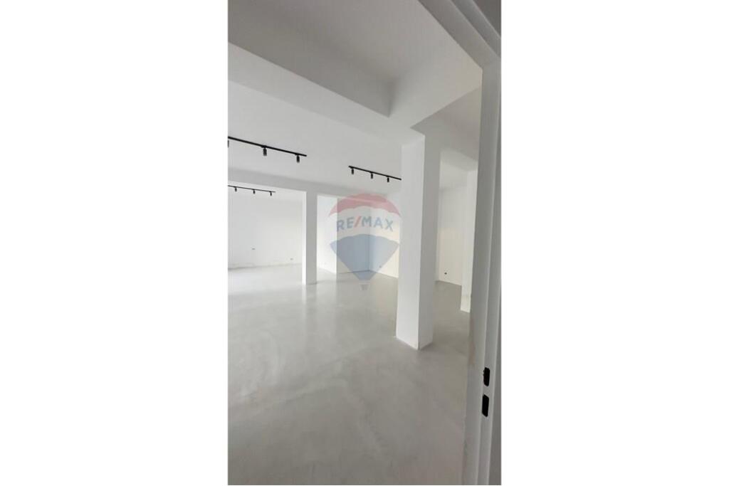 LOCALE IN AFFITTO 100 M2, VIA BOGDANEVE !