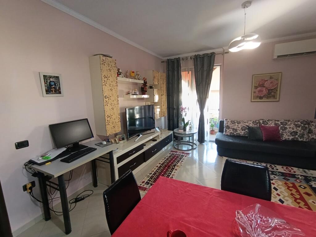 Apartament 1+1 per shitje , Yzberisht