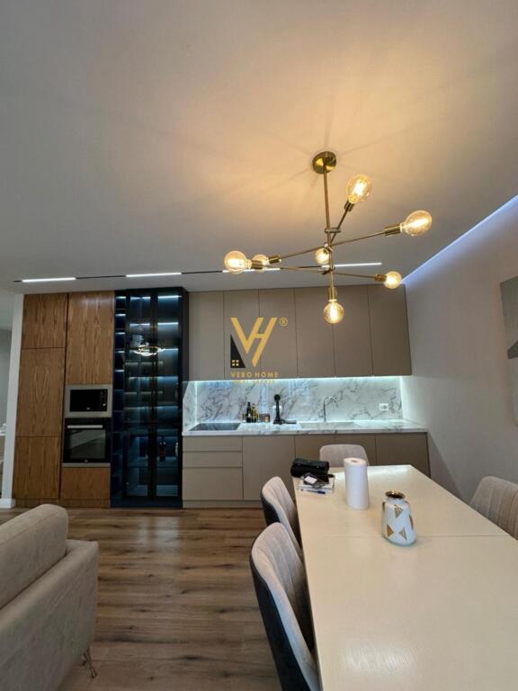 JEPET APARTAMENT 3+1+2+BLK ME QERA TE RRUGA TEODOR KEKO 1.000 EURO