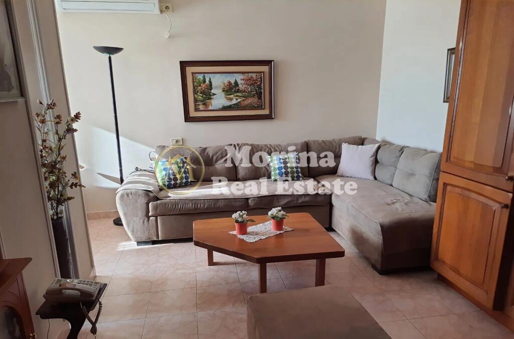 Qera, Apartament 2+1, te Ministria e Jashtme, 600 euro/muaj