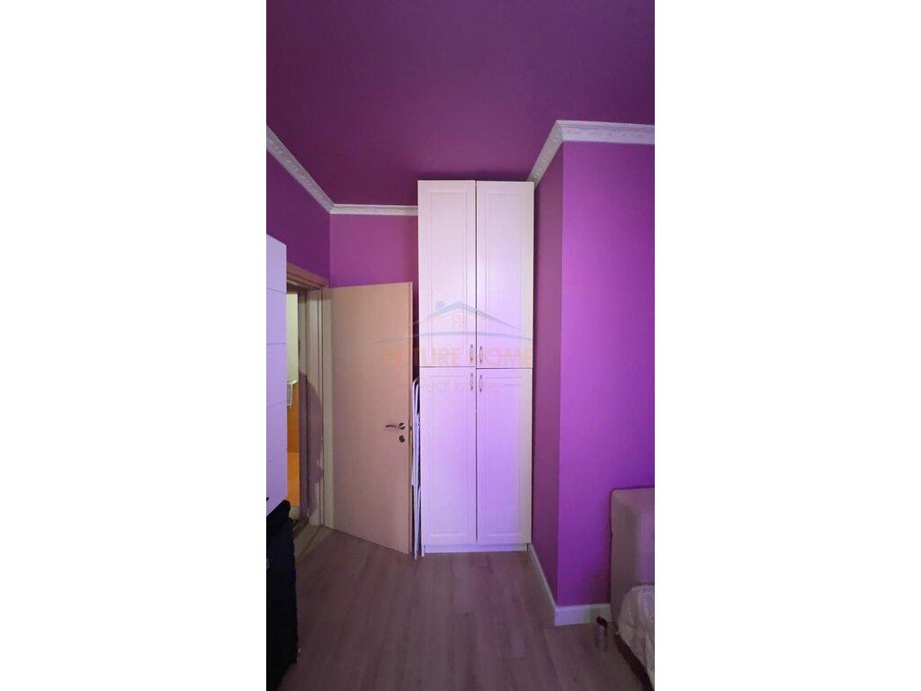 Shitet Apartament 1+1 Prane Eleonores, Kodra e Diellit, Tirane.