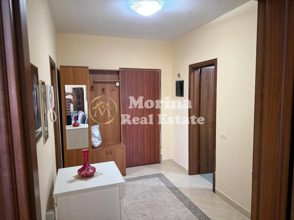 Qera, Apartament 1+1, te Komuna e Parisit, 600 Euro/Muaj