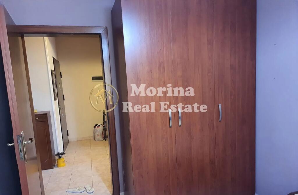 Qera, Apartament 2+1, te Ministria e Jashtme, 600 euro/muaj