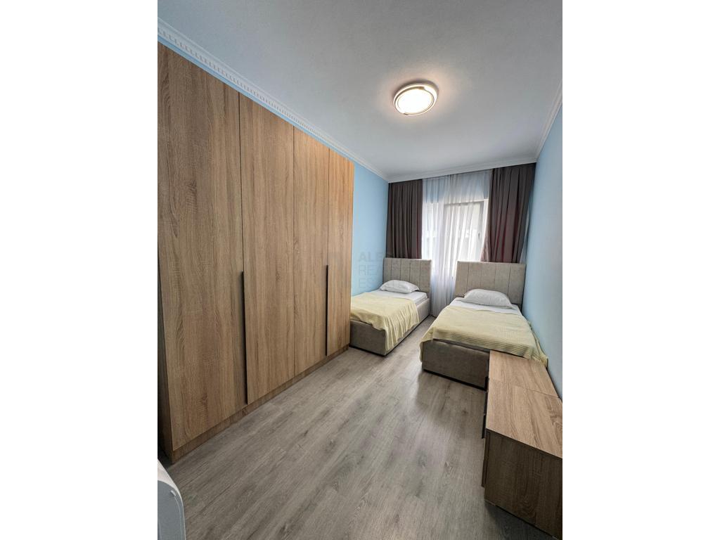 Apartament 3+1 me qira në Univers City !