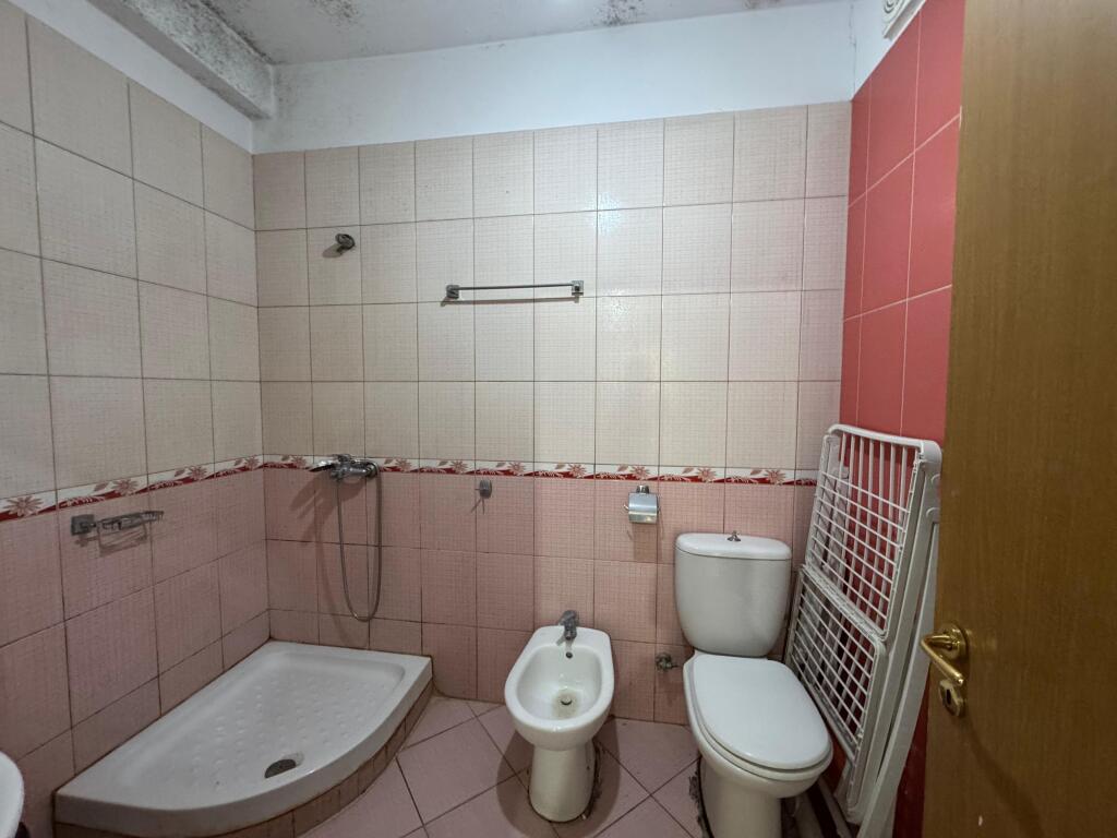 JEPET ME QIRA APARTAMENT 2+1 NE ASTIR!