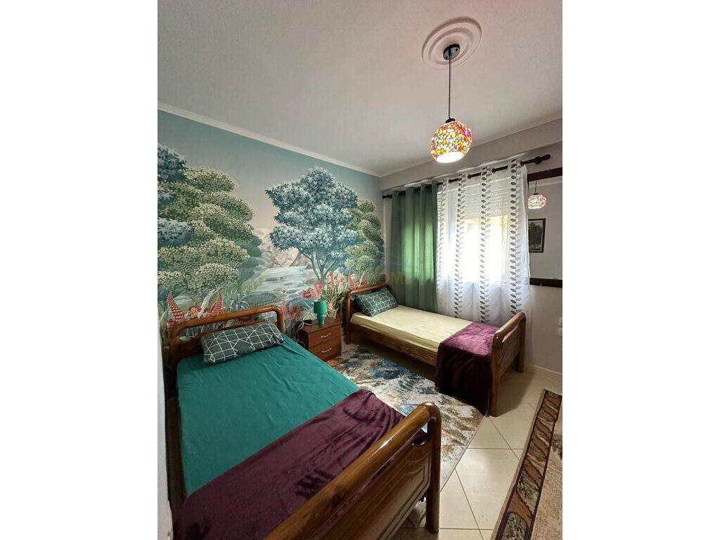 Shitet | Apartament 2+1 | Rruga Elbasanit, Tiranë