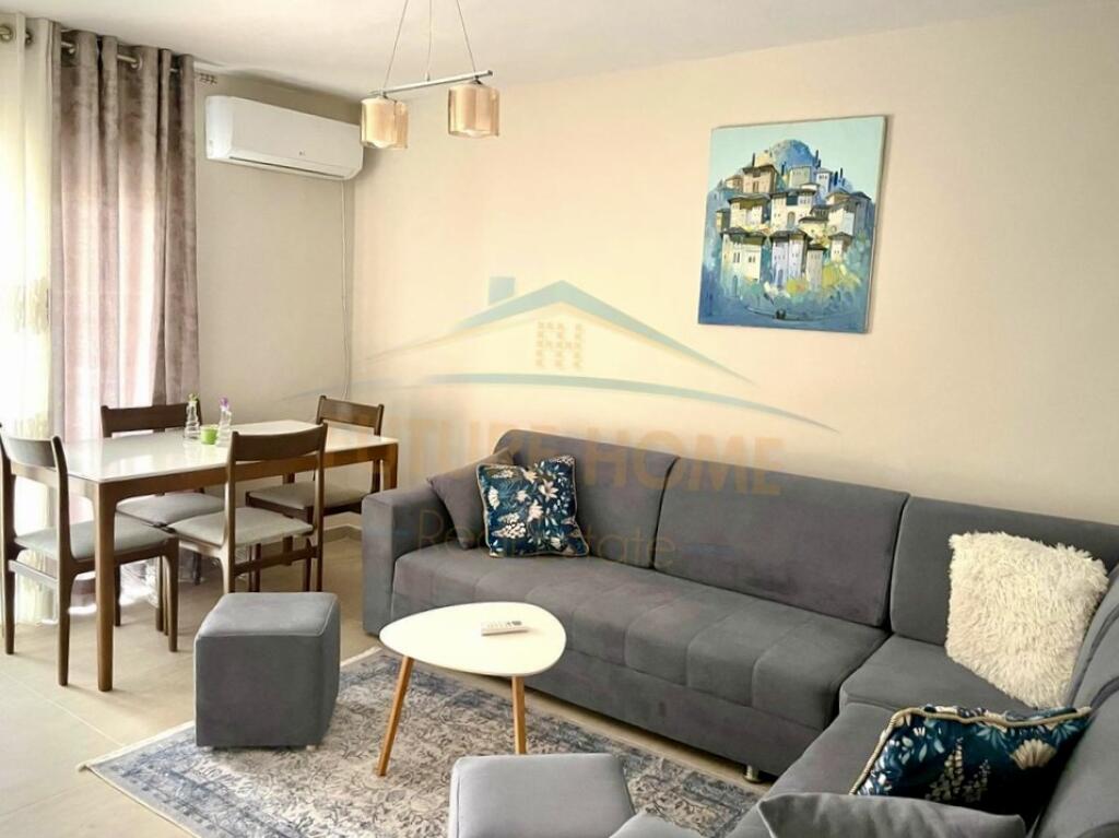 Affitto, Appartamento 3+1, Via Fortuzi, Tirana