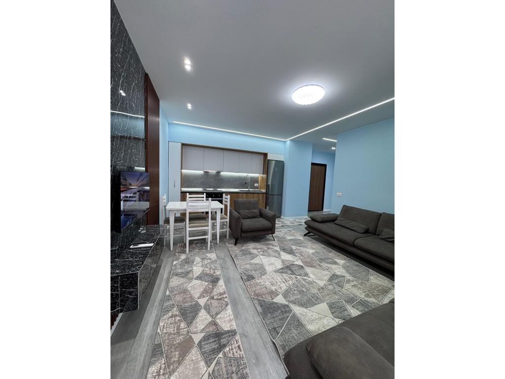 Apartament 3+1 me qira në Univers City !