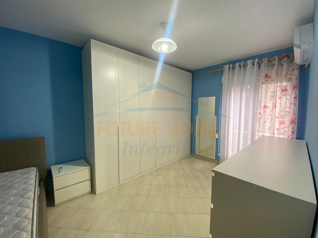 Qera, Apartament 2+1+2, Kompleksi Kontakt, 21 Dhjetori, Tiranë.