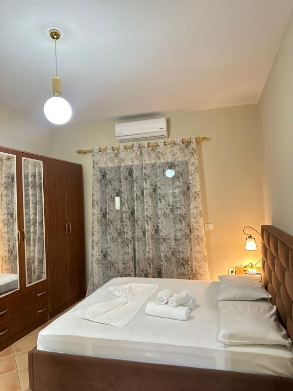 Apartament me qera 2+1+2 Rruga e Barrikadave