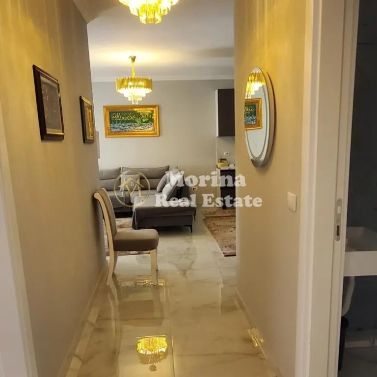 Rent, Apartment 2+1, Paris Commune, 650 euros/month