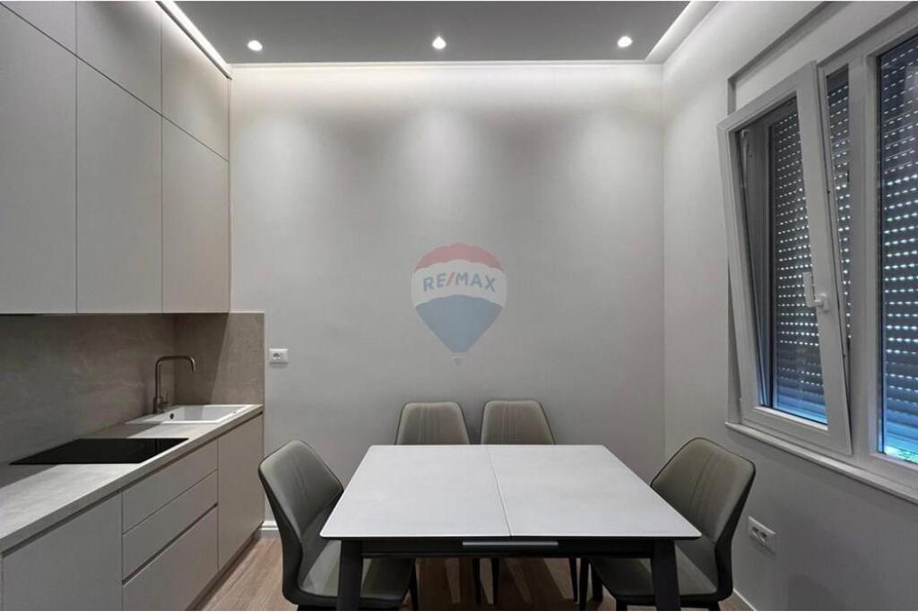 Apartament 1+1 me qira ne Qender