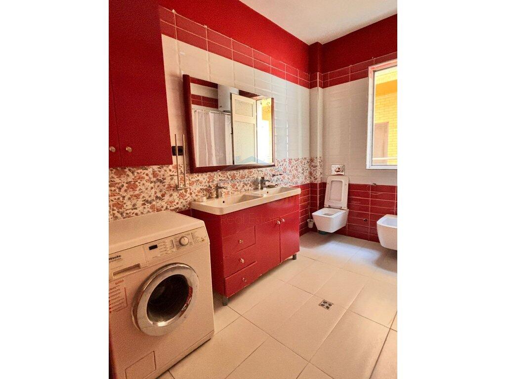 Qera, Apartament 2+1, Rruga 5 Maji, Tirane