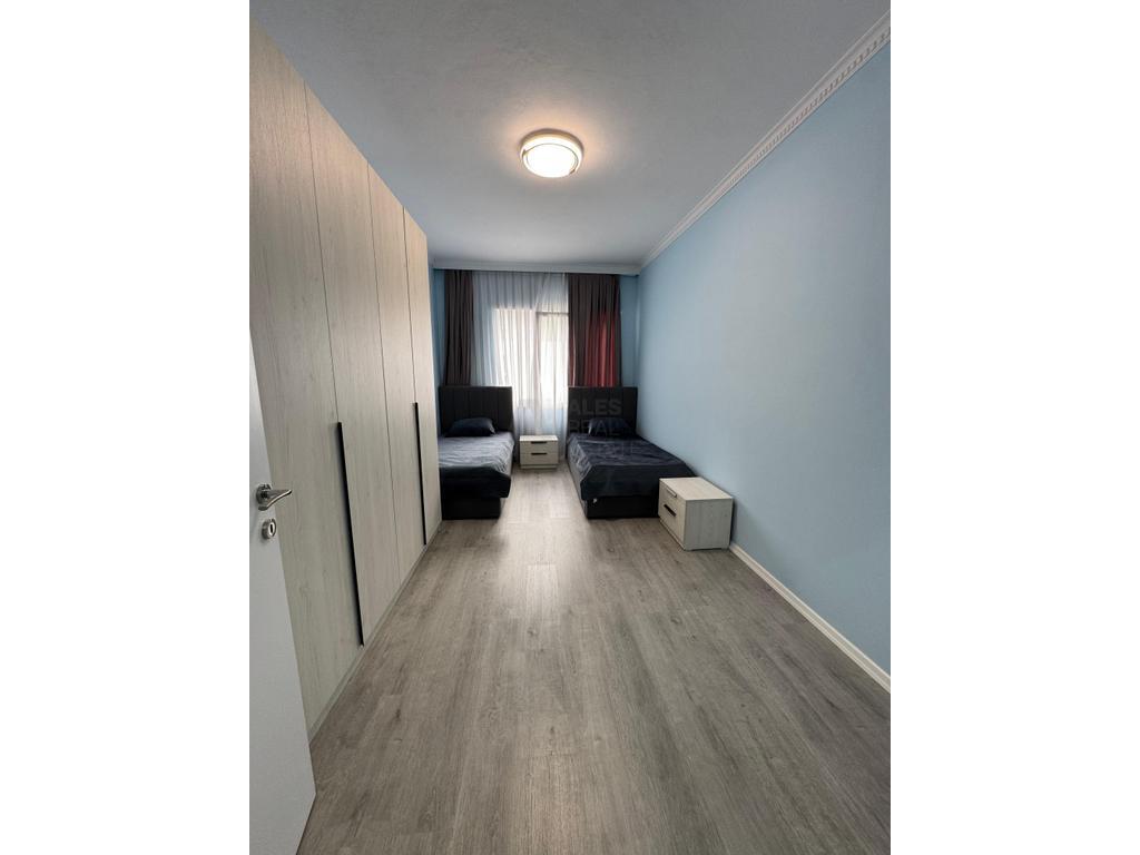 Apartament 3+1 me qira në Univers City !