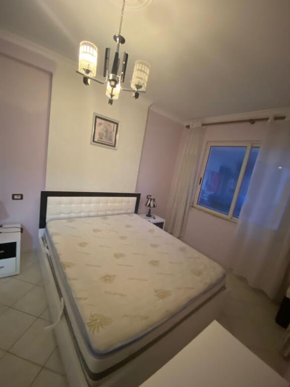 Jepet Me Qera Apartament 1+1+1 Ballkon