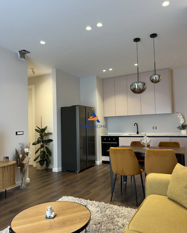 FOR RENT APARTMENT 2+1+2+BALCONY AT "KOMUNA E PARISIT" 1100 EURO