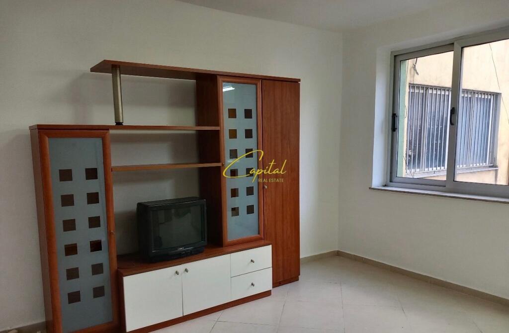 APARTAMENT ME QERA 3+1 PAZARI I RI 60.000 LEKE