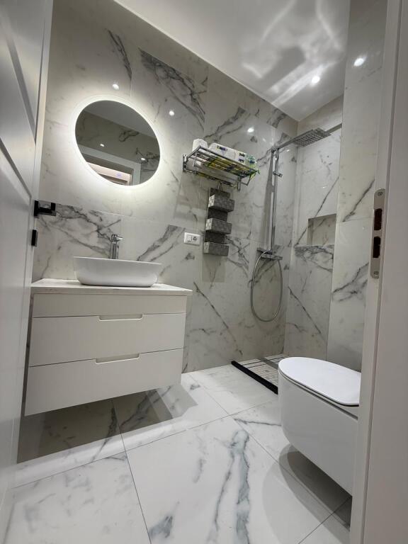 Apartament 2+2+ bllk 750€ Casa italia (kompleks Malaziani)