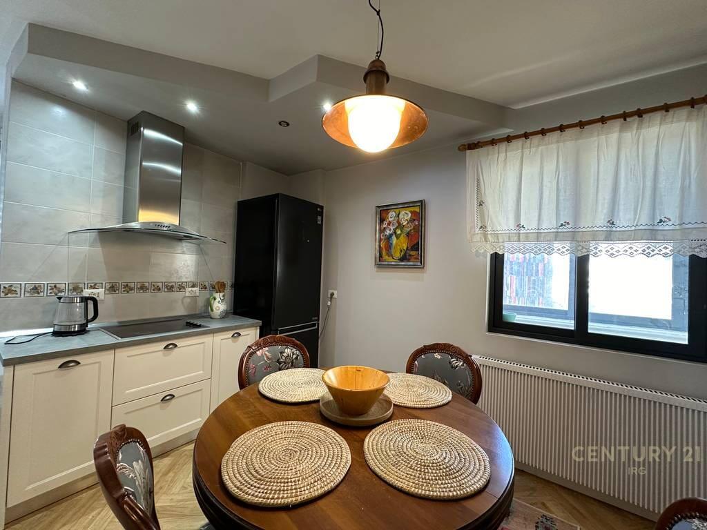 SHITET!! Apartament 2+1+2 tek Stadiumi Air Albania!