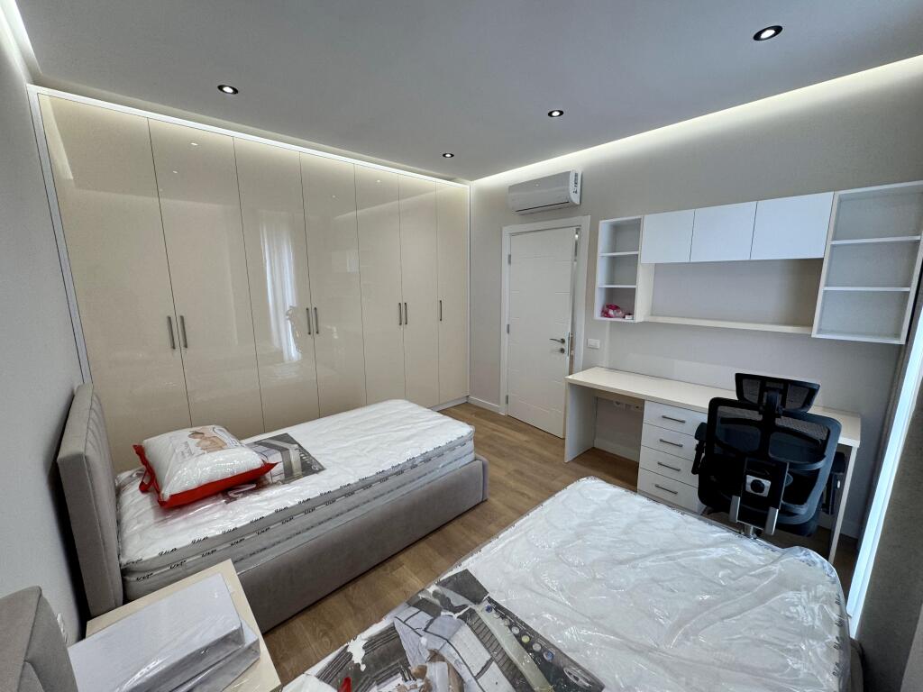 📣 QERA Apartament 3+1 Me 2 Tualete, Ballkon Dhe Parking 📍 Univers City, pranë QTU ✨