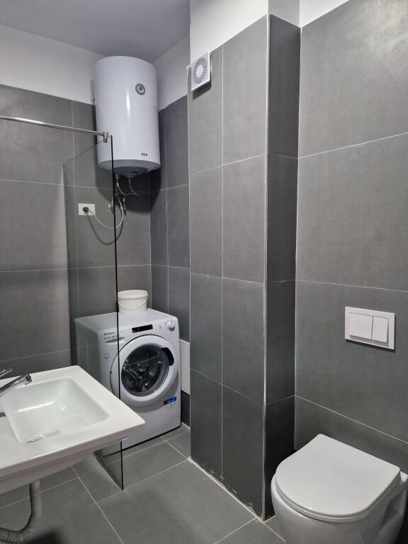 ✨Apartment 1+1 for rent 🏢new construction 2024 📍opposite the administrative court at 📍Don Bosko, Trio Towers Complex.💶Price: 600€