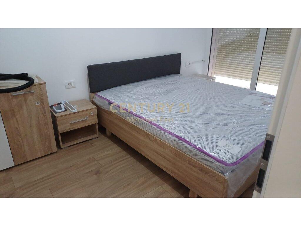 Apartament 1+1 per Shitje - Mangalem 2 ( me post parkimi )