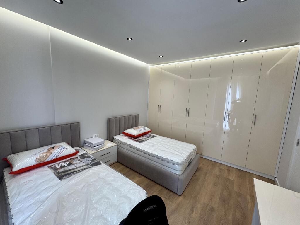 📣 QERA Apartament 3+1 Me 2 Tualete, Ballkon Dhe Parking 📍 Univers City, pranë QTU ✨