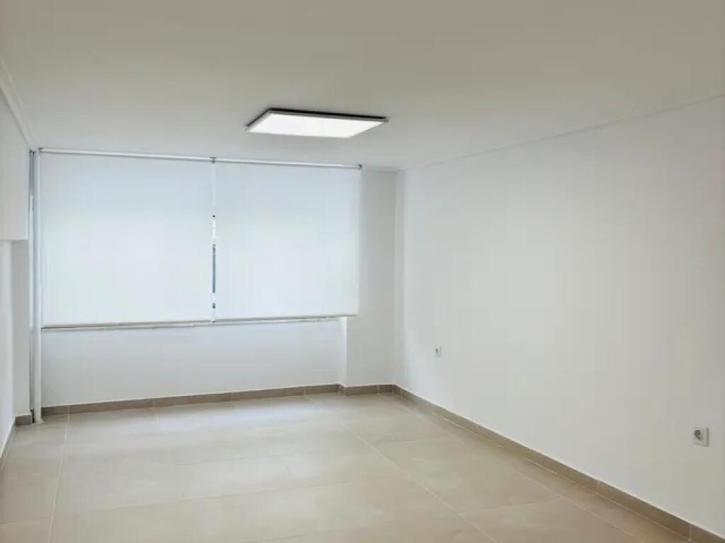 Zyre Me Qera 1+1 Tek Mine Peza (ID BZ2701) Tirane