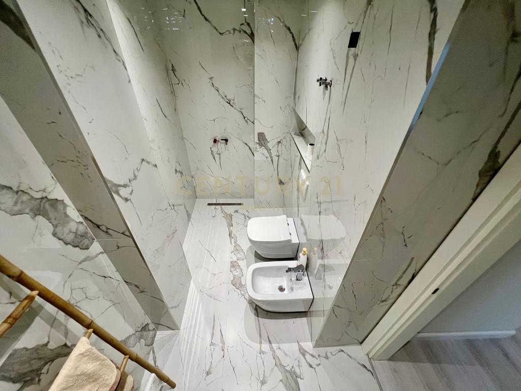 FOR SALE, MODERN APARTMENT 3+1+2 with 2 BALCONIES, DRY LAKE!