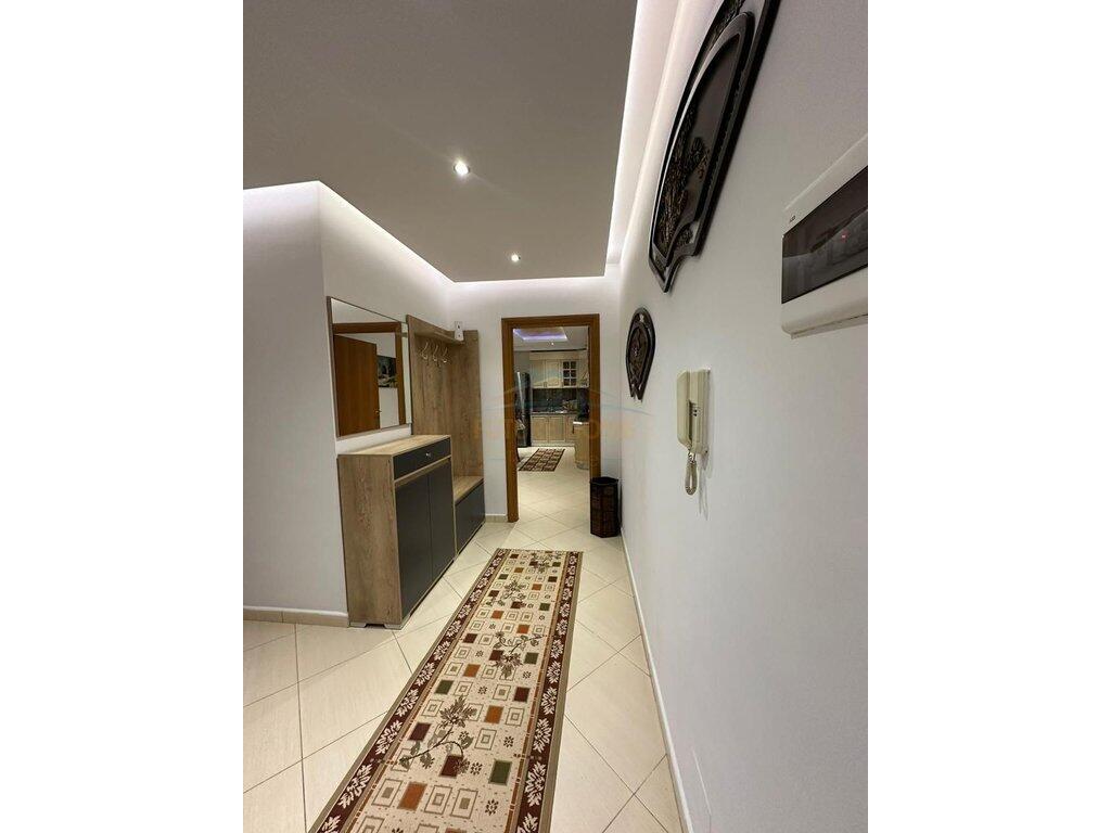 Shitet | Apartament 2+1 | Rruga Elbasanit, Tiranë