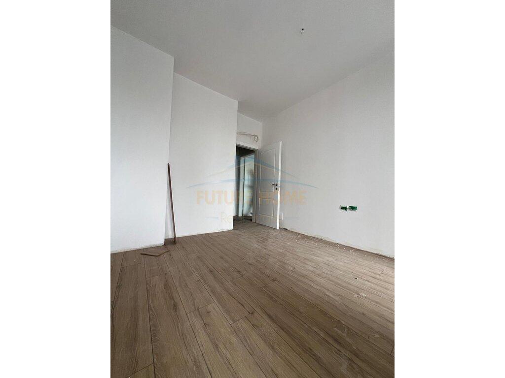 In vendita, Appartamento 1+1, Square 21, Via Kavajes, Tirana