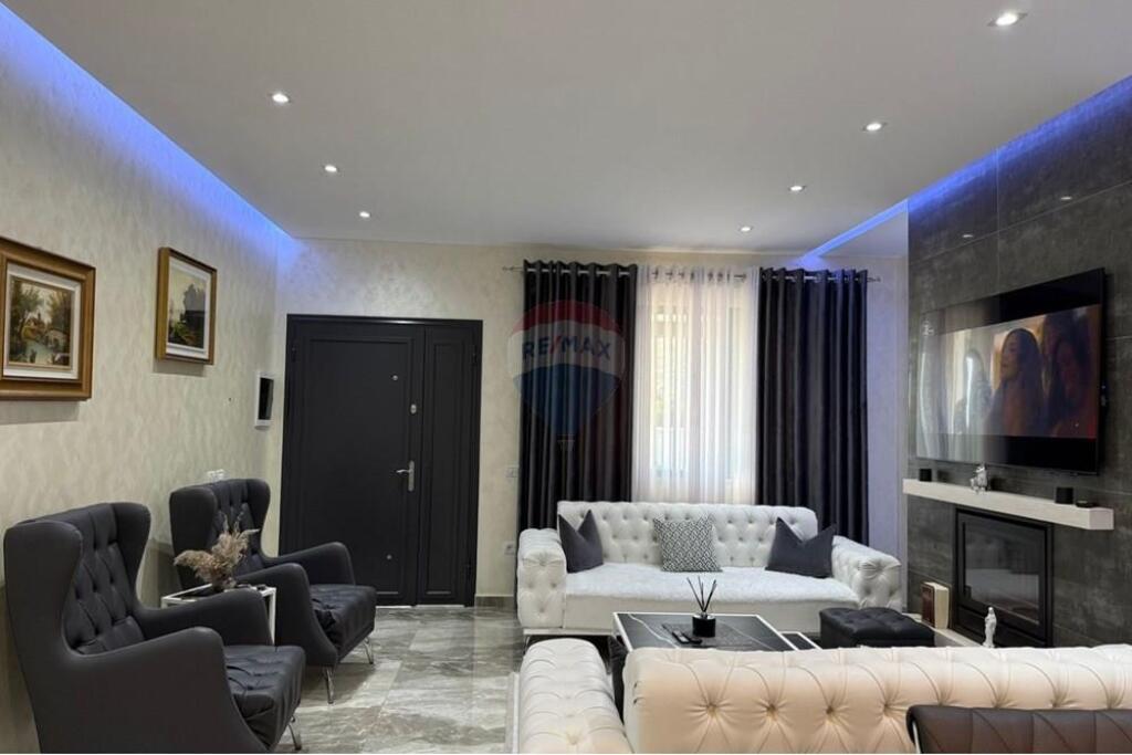 Casa privata sull'isola di Shëngjin in vendita!
