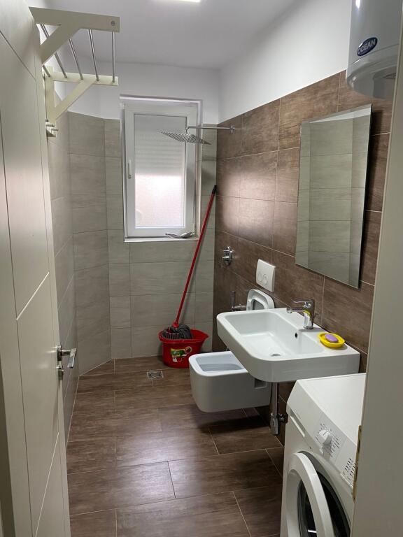 Jepet Me Qera Apartament 2+1+1 Ballkon