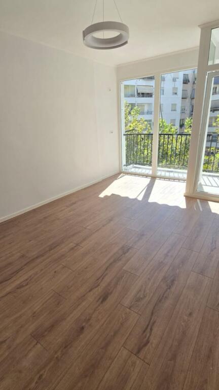 Shitet Apartament 1+1 ne Don Bosko 115.000 euro