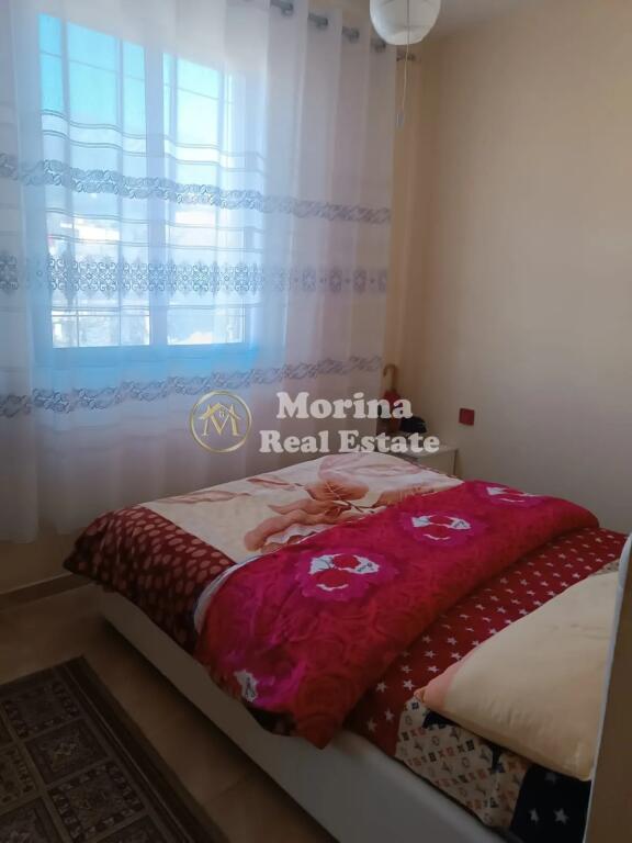 Shitet: Vile private 3 kateshe, Shkoze, 170000 euro