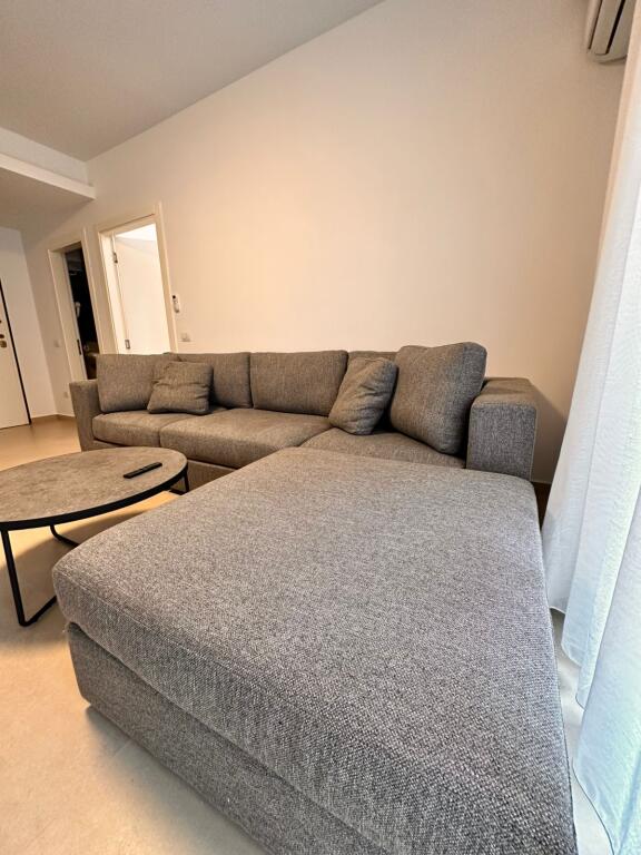 Ne Myslym Shyr Jepet Me Qira Apartament 1+1 Me Mobilim Modern! 850€/muaj Qira