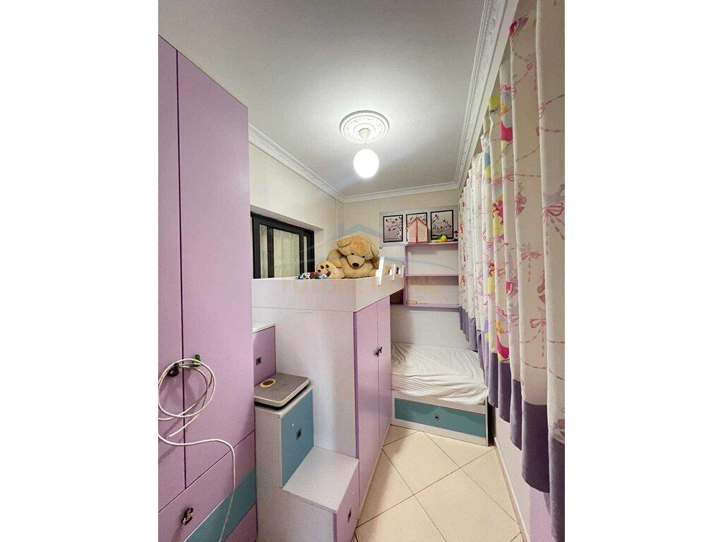 Qera , Apartament 1+1 i konvertuar në 2+1, Yzberisht