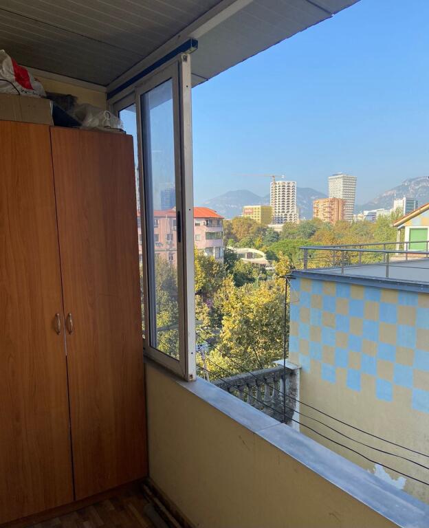 Jepet Me Qera Apartament 1+1+1 Ballkon