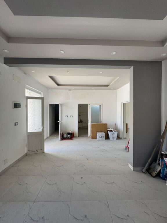 Me çmim apartamenti, Shitet shtepi private ,Kavaje