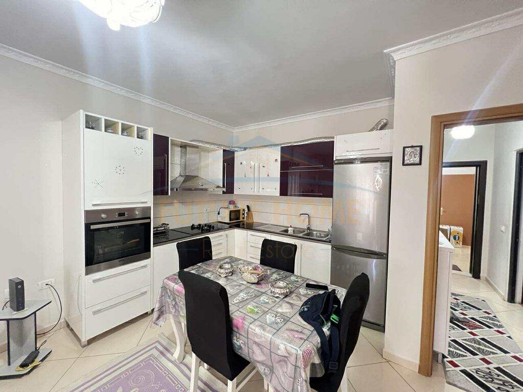 Qera , Apartament 1+1 i konvertuar në 2+1, Yzberisht
