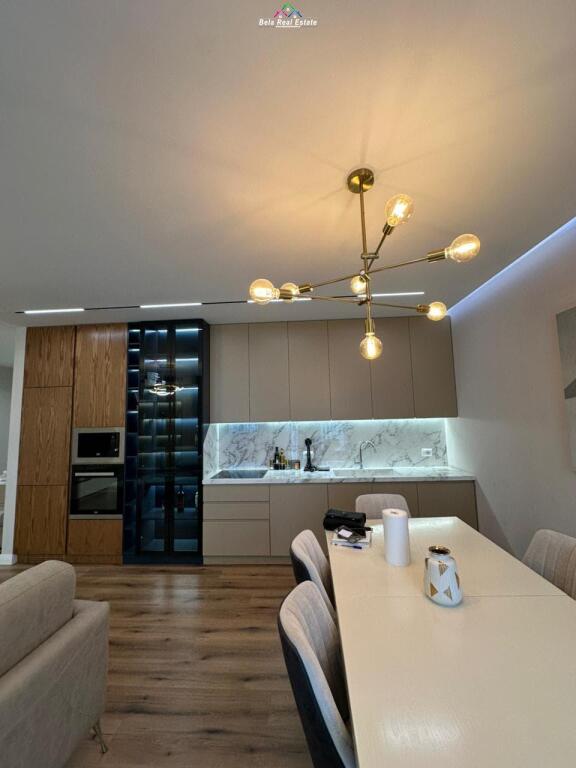 Apartament Me Qera 3+1+2 ne Astir (ID B230175) Tirane