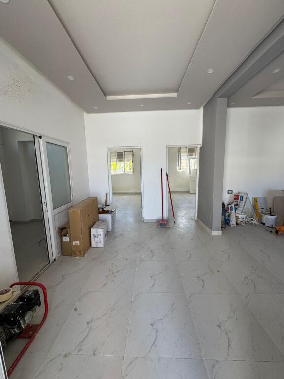Me çmim apartamenti, Shitet shtepi private ,Kavaje