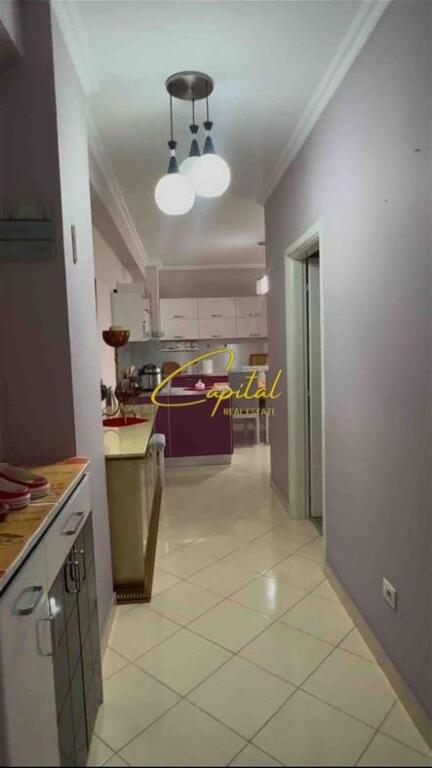APARTAMENT ME QERA 2+1+2 FRESKU 450 EURO
