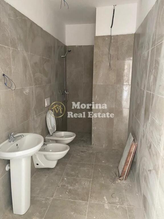 Qera, Apartament 3+1, Pazari i Ri, 800 euro/muaj