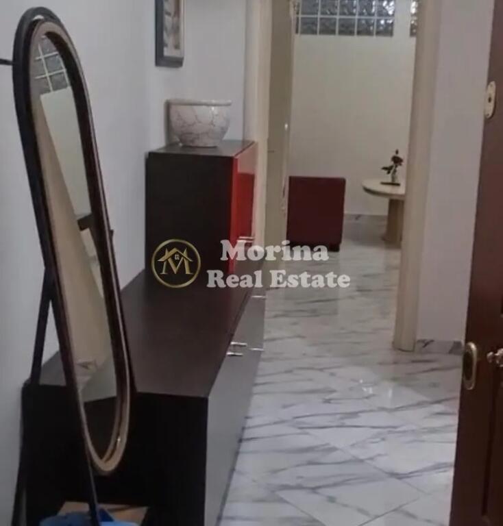 Qera, Apartament 2+1, prane Casa Italia, 400 euro/muaj