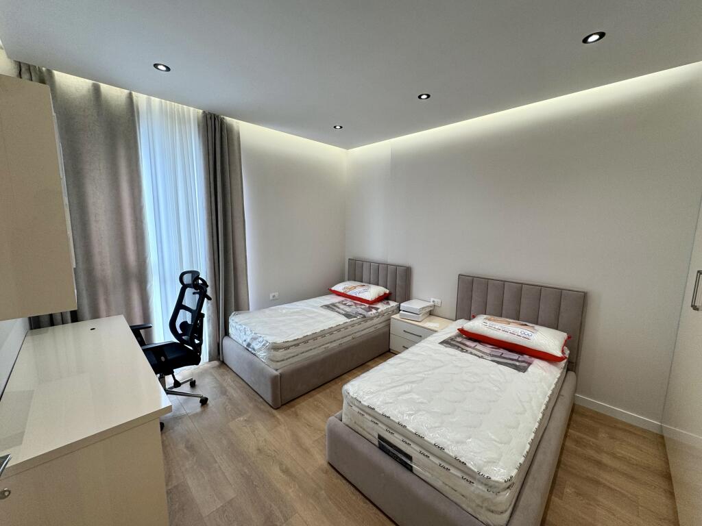 📣 QERA Apartament 3+1 Me 2 Tualete, Ballkon Dhe Parking 📍 Univers City, pranë QTU ✨