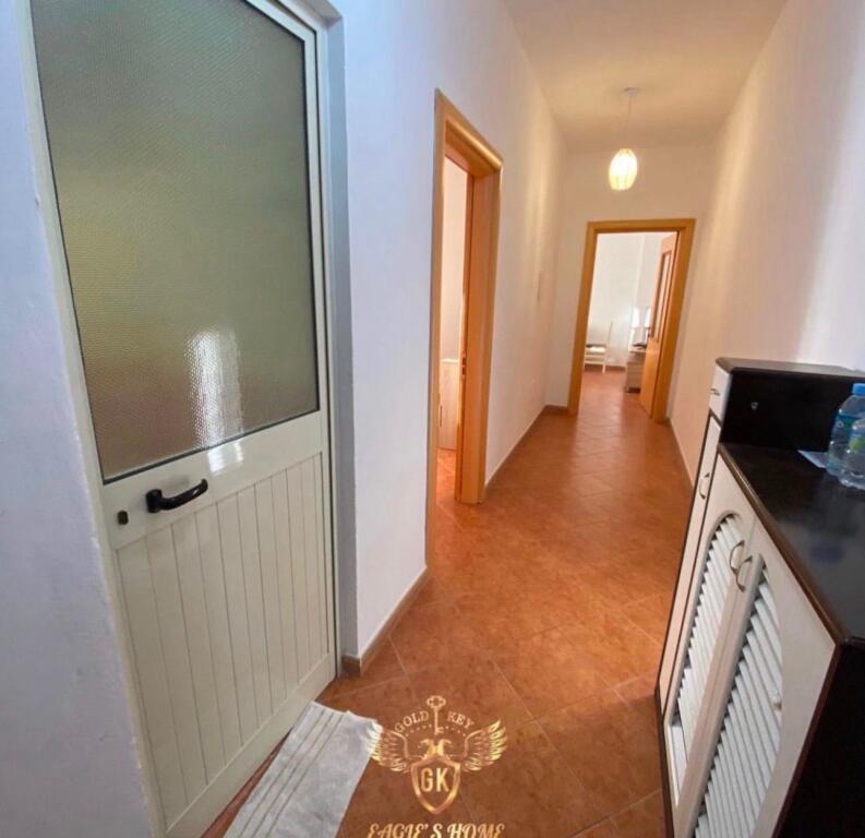 APARTAMENT 1+1 ME QERA 📍 POLIKLIIKA DURRES   • 500€ ✅