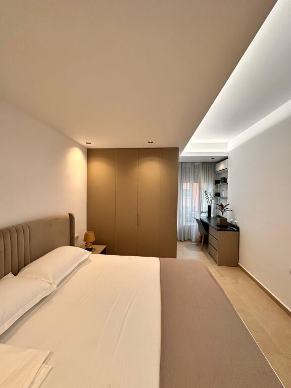 Ne Myslym Shyr Jepet Me Qira Apartament 1+1 Me Mobilim Modern! 850€/muaj Qira